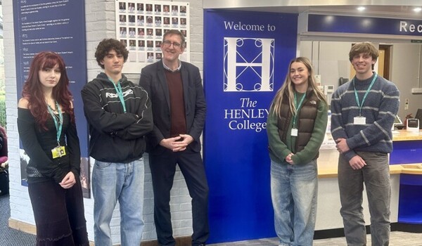 Henley College Students Receive Offers from Oxford and Cambridge